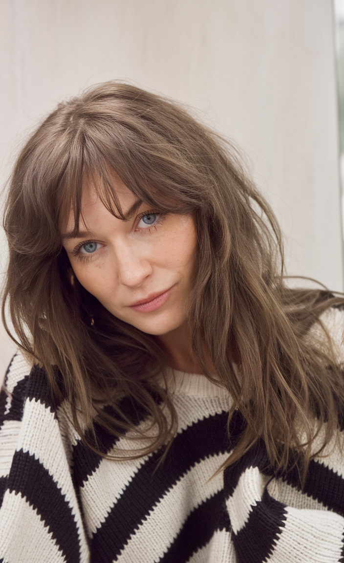 Winter Haircuts with Bangs 2024 - 2025: Top 24 Ideas for All Hair Lengths and Styles