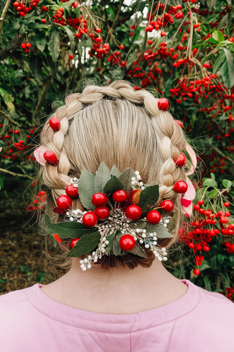 20 Cute Christmas Hairstyles: Easy Ideas for Short, Long, and Curly Hair