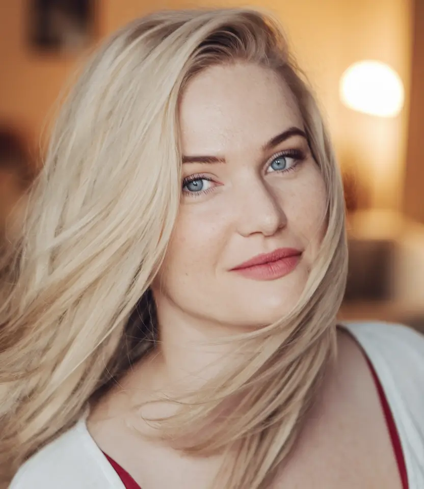 summer hair cuts for chubby face Airy Layers with Soft Side Sweep