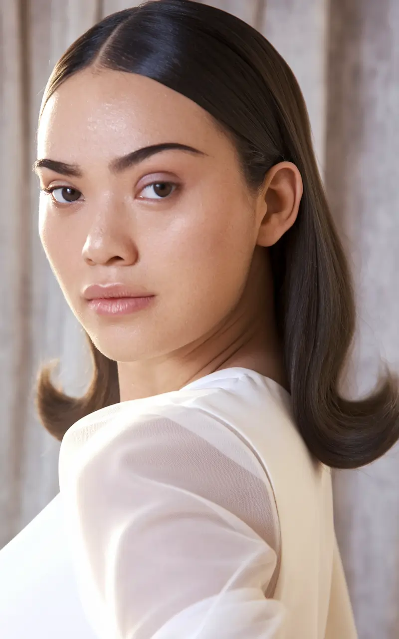 summer simple hairstyles Flip-Out Ends with Middle Part Sleekness