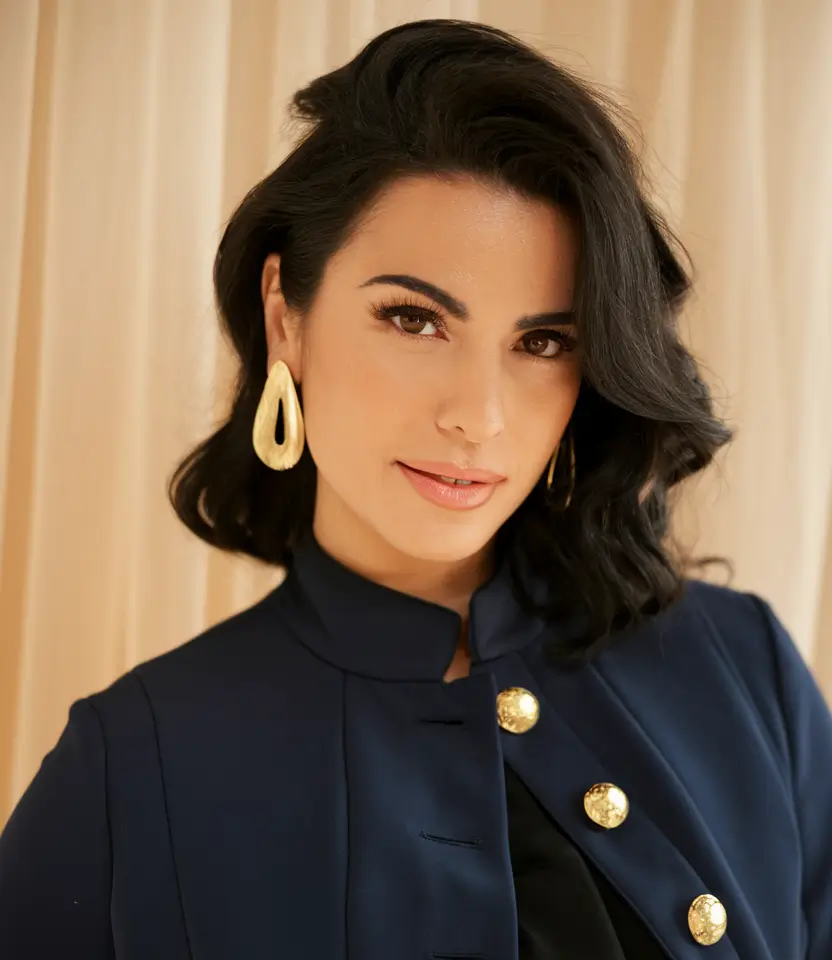 summer hairstyles medium hair Classic Old Hollywood Curls