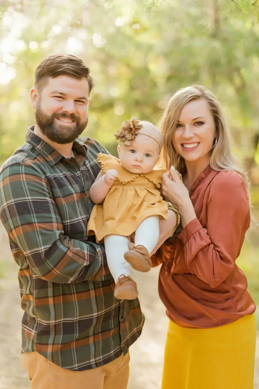 fall family pictures outfits newborn olive green navy 2025