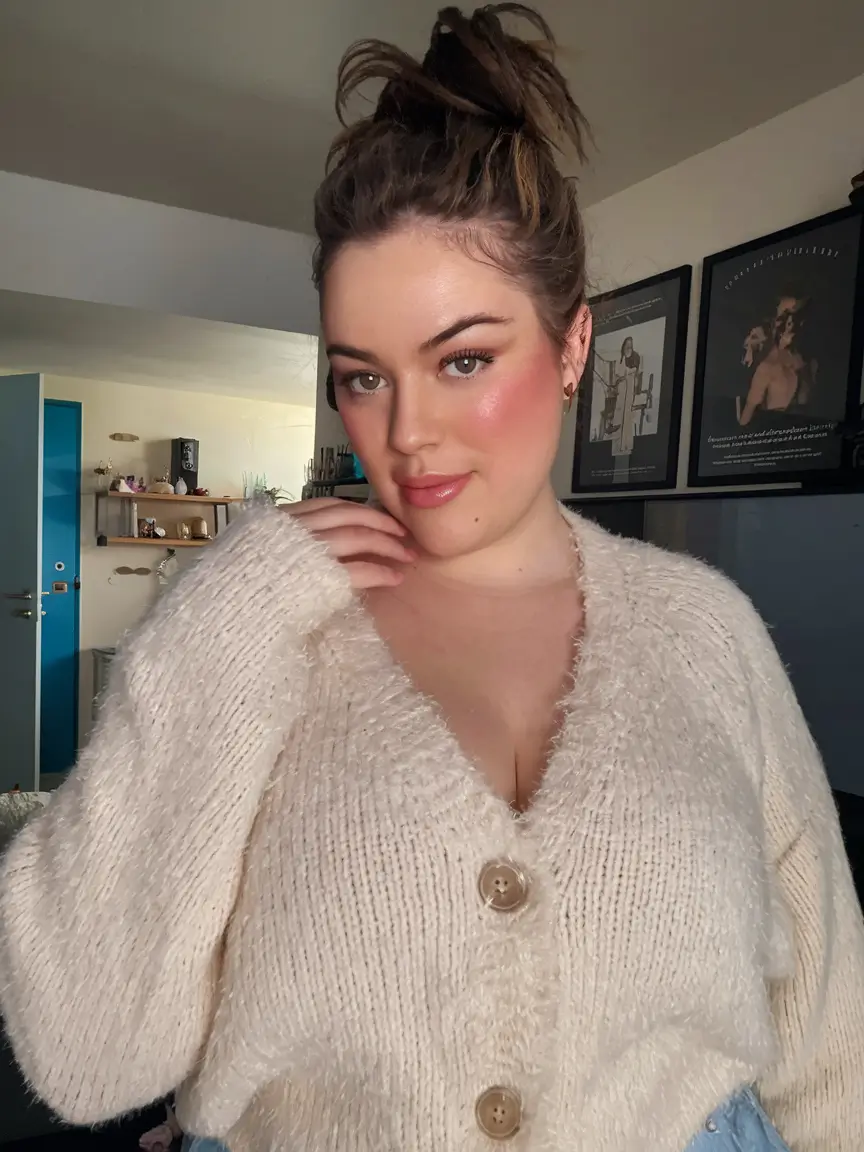Fall haircut plus size women Messy Top Knot with Loose Face Pieces