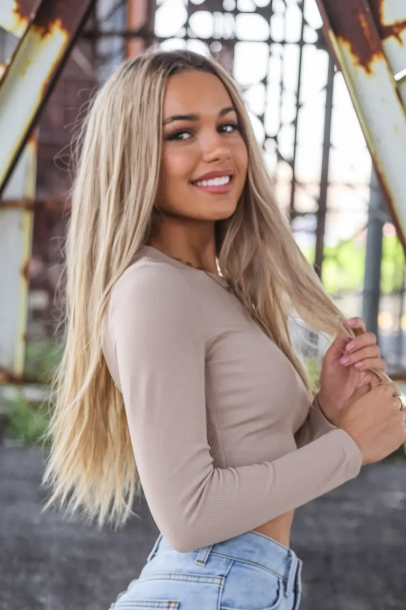 fall hair color for blondes 2025 Buttery Caramel Layers with Dark Root Depth