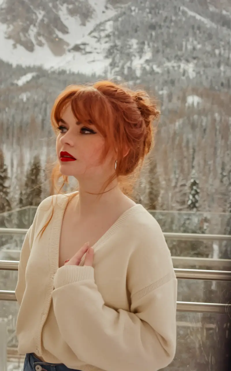 fall hair color for brunettes short trends 2025 red