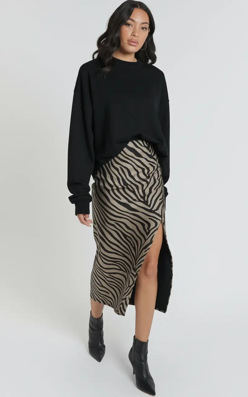 fall skirt outfits 2025 Cool Neutrals with Wild Personality