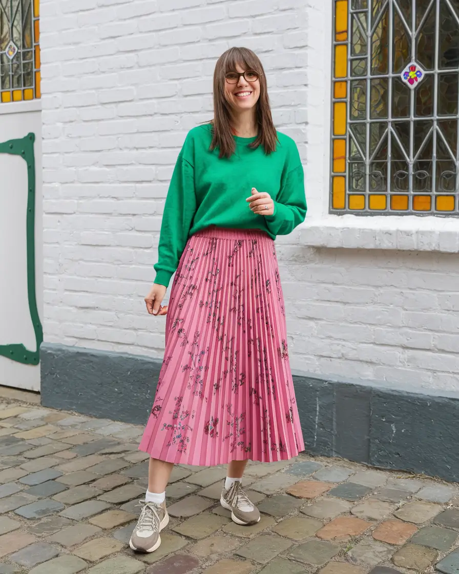fall skirt outfits casual Playful Color Blocking for Crisp Days