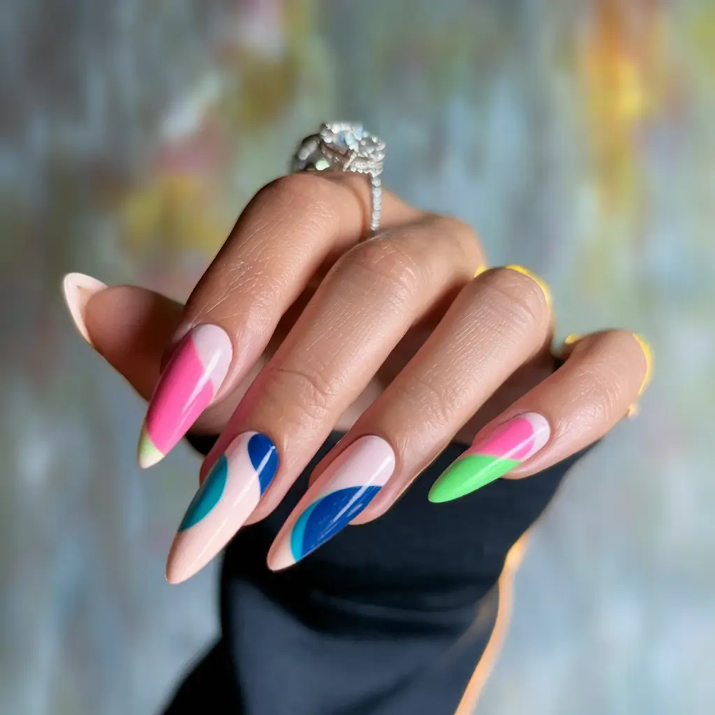 Fall Geometric Nails 2025 Neon-Edged Gradient Elegance