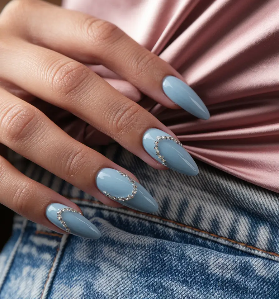 fall winter nails 2025/2026 Blue Moonlight Sparkle