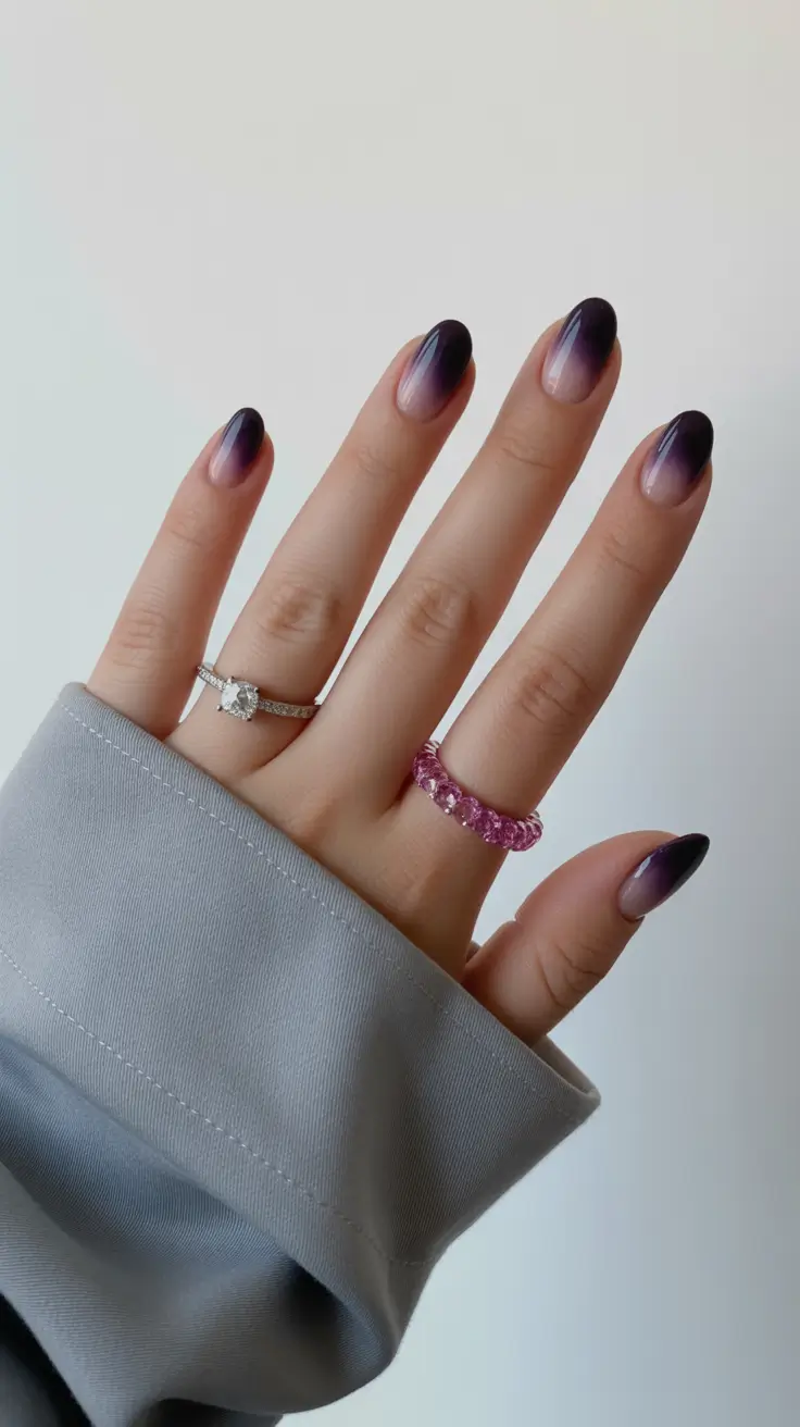 Winter 2025-2026 short gel nails color and design Violet Frost Ombre