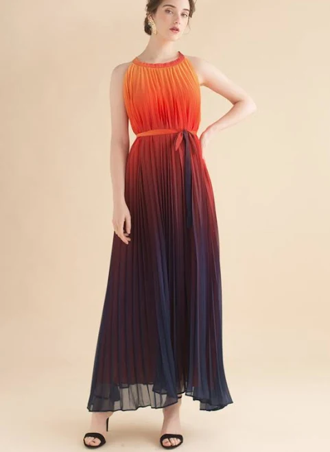 dress Casual Beach Summer Long Dress with Splendor of The Sunset Gradient Pleate Chicwish $69.9