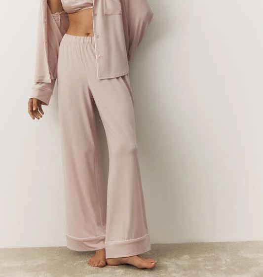 oversized outfit H&M Ladies Viscose-Blend Pajamas H&M $39.99