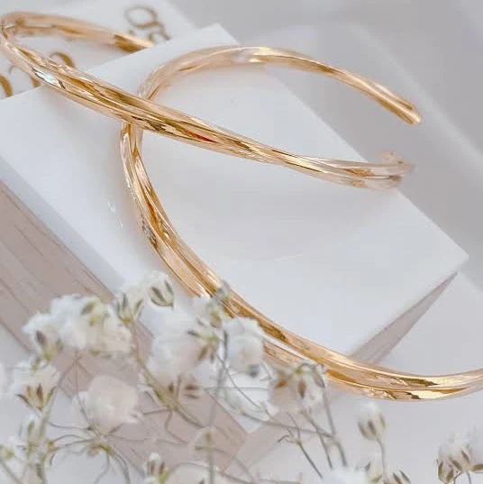 accessory Minimalist Gold Open Bangle Etsy - Seller $11.69