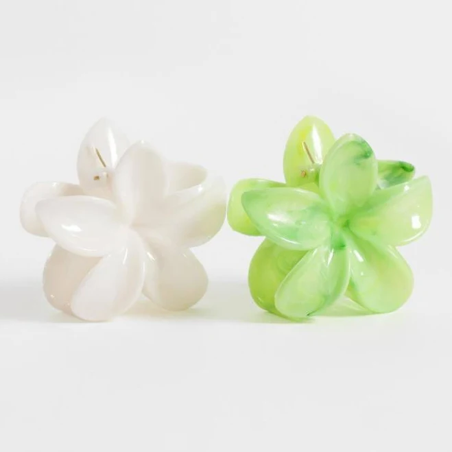 accessory ONLY 2-Pack Flower Hair Claw Clips ASOS $14.5