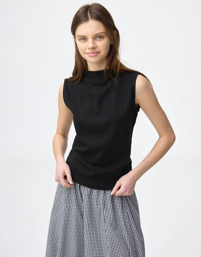 top Women's Sleeveless Mock Neck T-Shirt GU USA $14.9