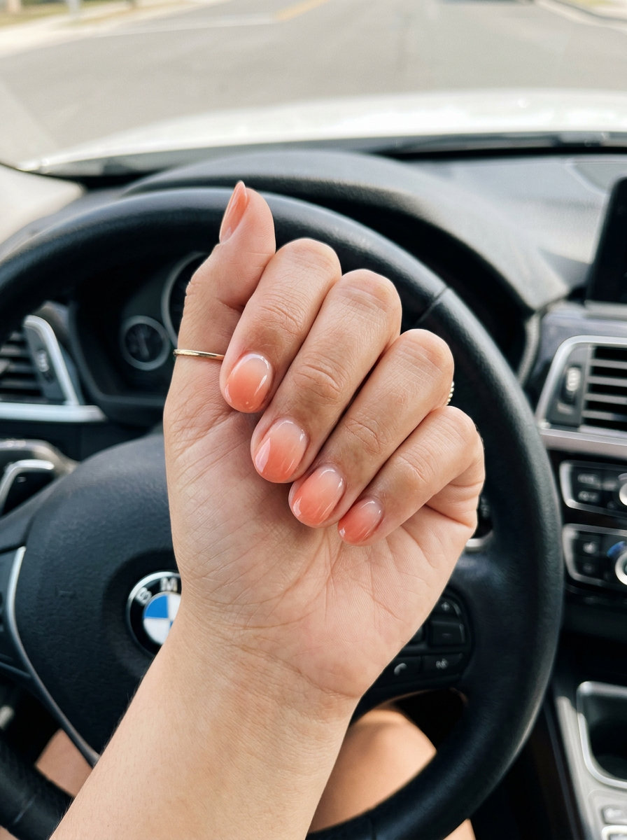 Peach Gradient Nails 2026: Romantic Date Night Style Short round summer nails 2026: Sheer Peach Gradient Glossy for date night & wedding guest.