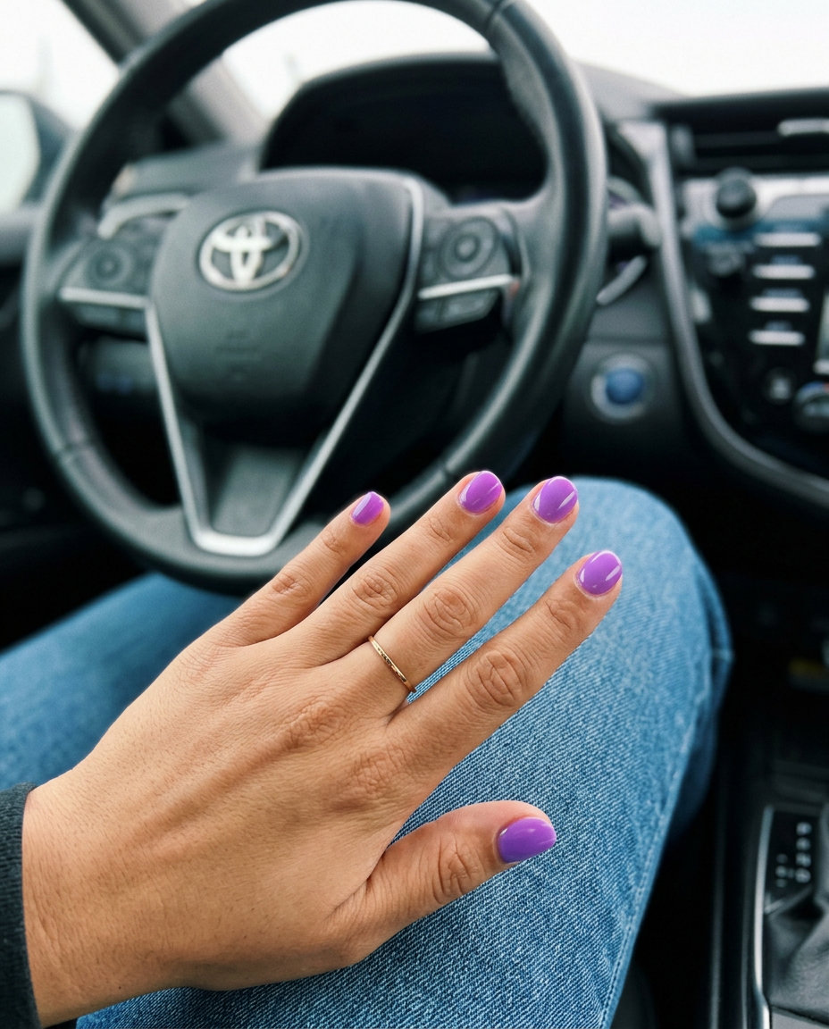 Vibrant Lime Cream Nails 2026 Energetic Vibrant Lime Cream nails for casual, festival, or daytime event. Solid summer nails 2026.