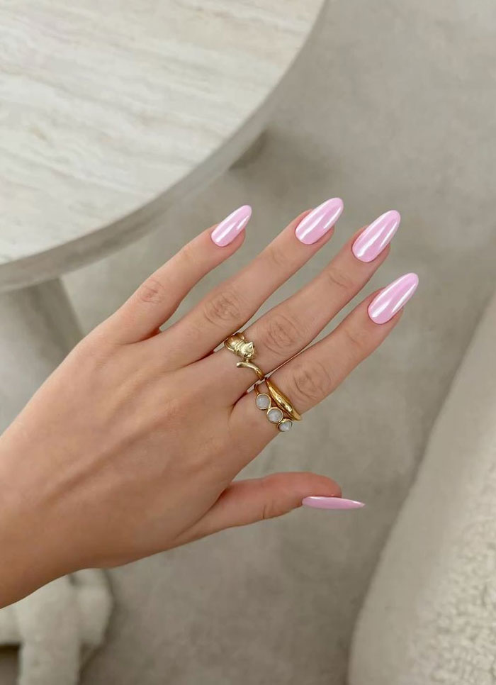 Pearlescent Shimmer Pastel Pink Almonds Pearlescent Shimmer Pastel Pink Almonds — Short almond nails 2027