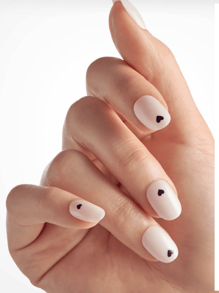 Matte Off-White with Black Hearts Matte Off-White with Black Hearts — Short almond nails 2027