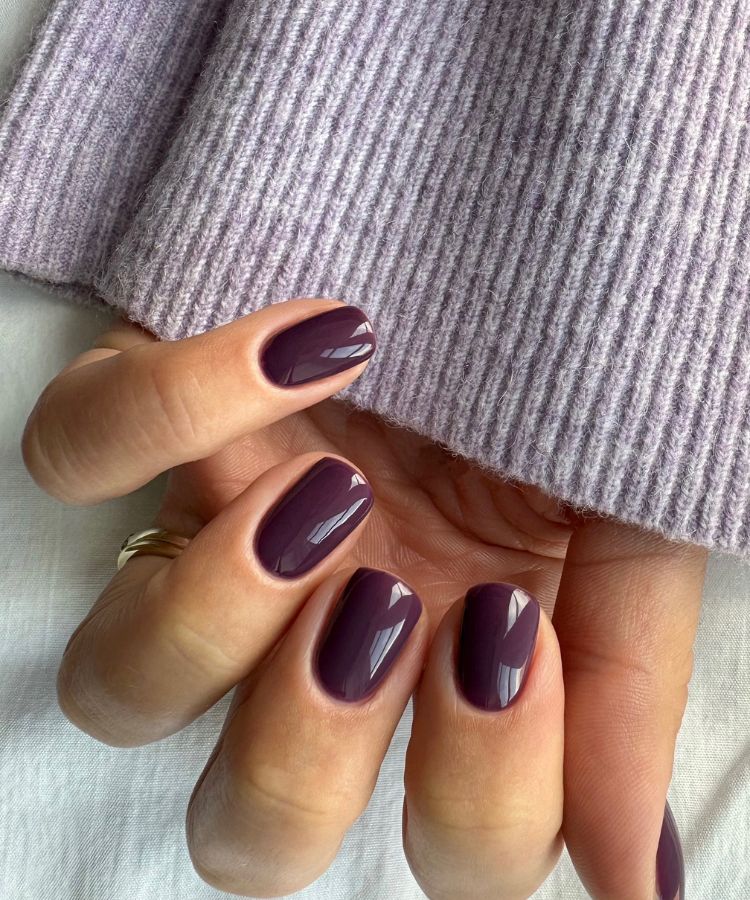 Deep Plum Glossy Short Almonds Deep Plum Glossy Short Almonds — Short almond nails 2027
