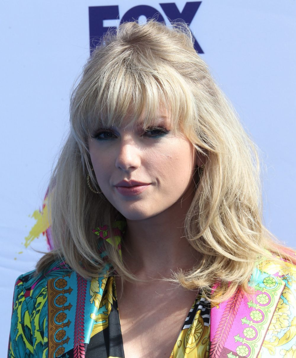 Back View Full Length Visual Idea Back View Full Length Visual Idea — Ash Blonde Hair 2027