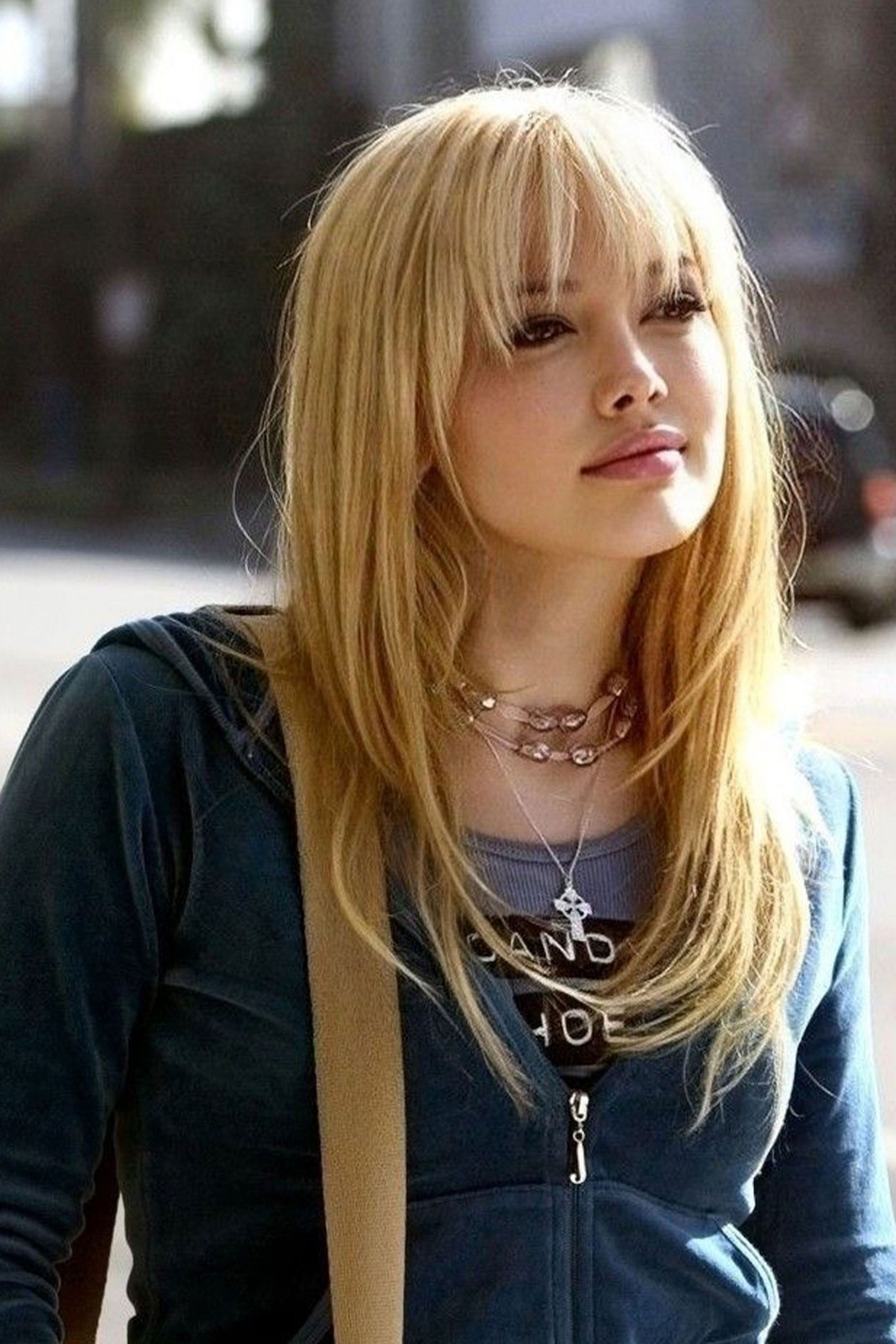 Mid-Back Visual Idea Mid-Back Visual Idea — 90s Hairstyles 2027