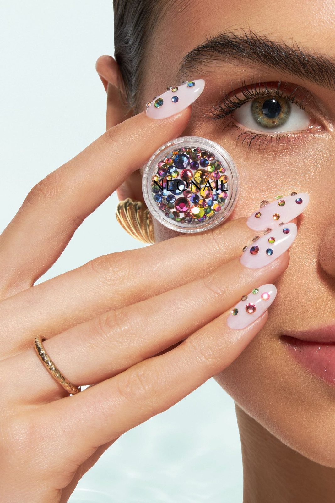 Visual Idea — The Focus Is On The Eye And The Nails Visual Idea — The Focus Is On The Eye And The Nails — Concert Nails 2027