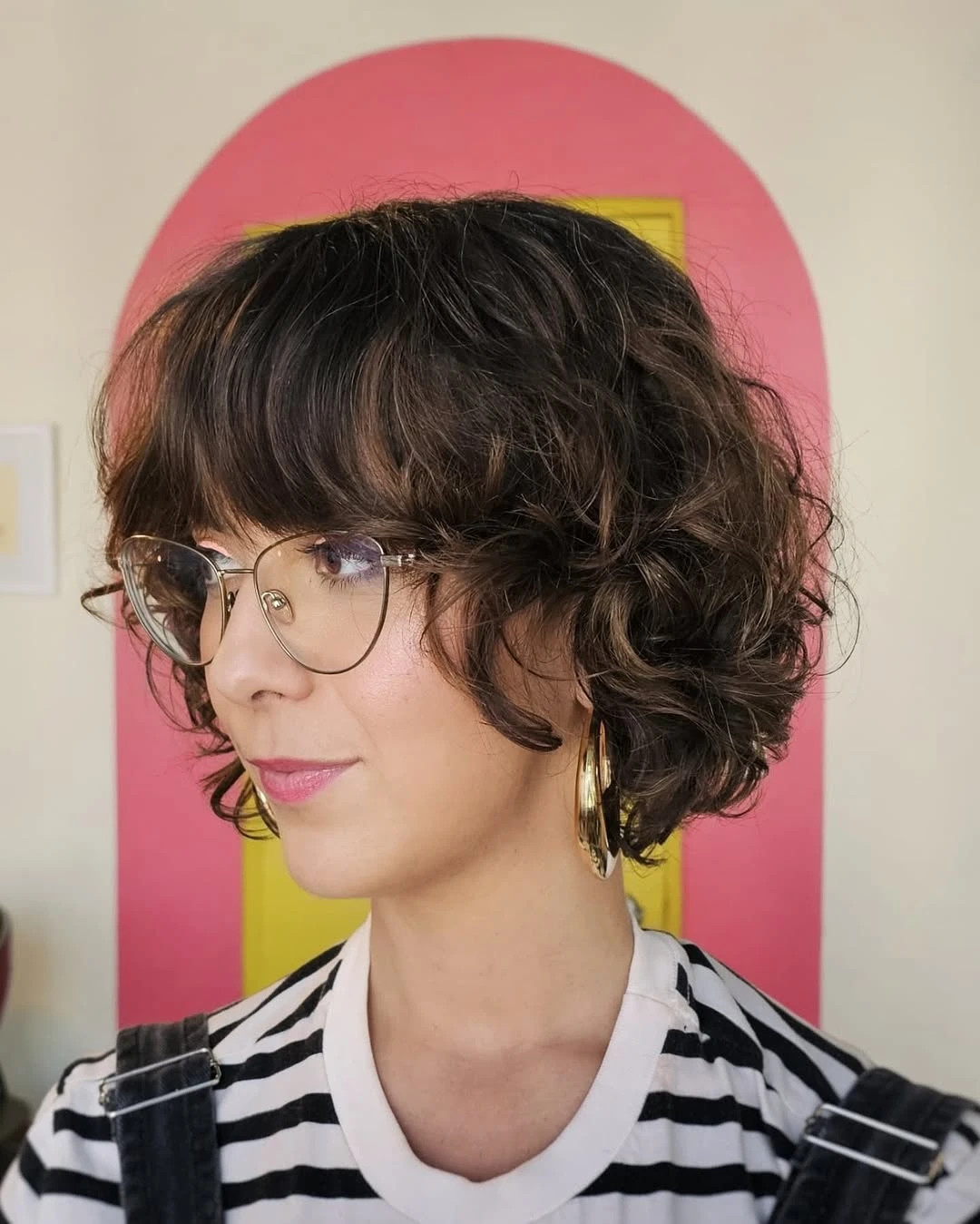 Chin Length Wavy Bob With Curtain Bangs Chin Length Wavy Bob With Curtain Bangs — Boyfriend Bob 2027