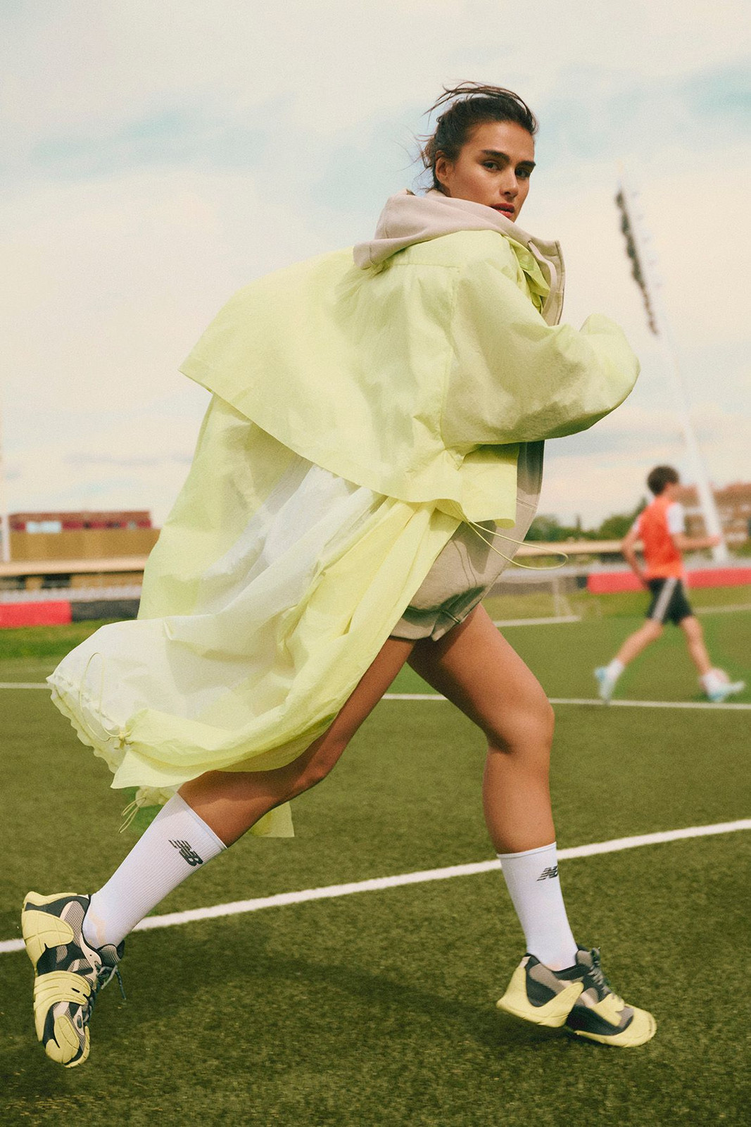 Oversized Pale Yellow Jacket Over Hoodie for Active Comfort Oversized Pale Yellow Jacket Over Hoodie for Active Comfort — Running Outfits for Women 2027