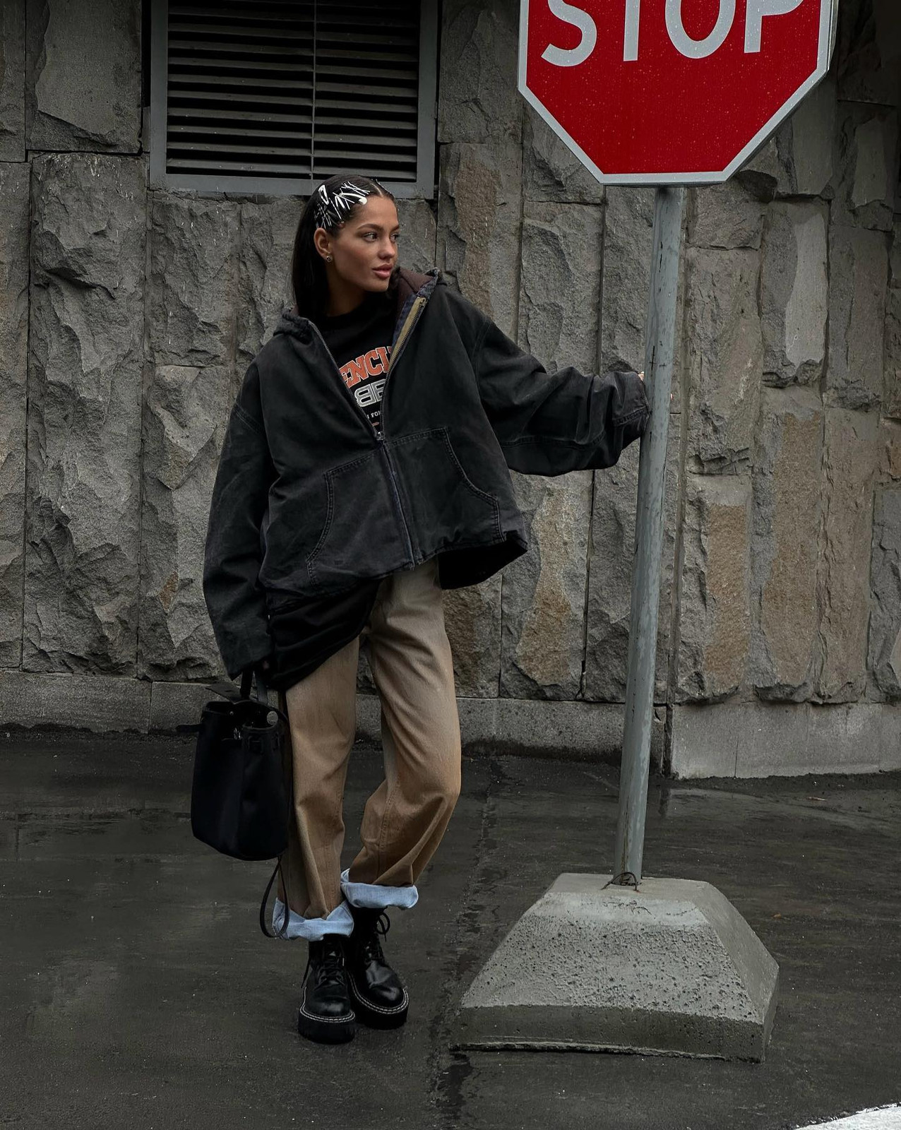 Casual Street Style Outfit Idea Casual Street Style Outfit Idea — Grunge Outfits 2027
