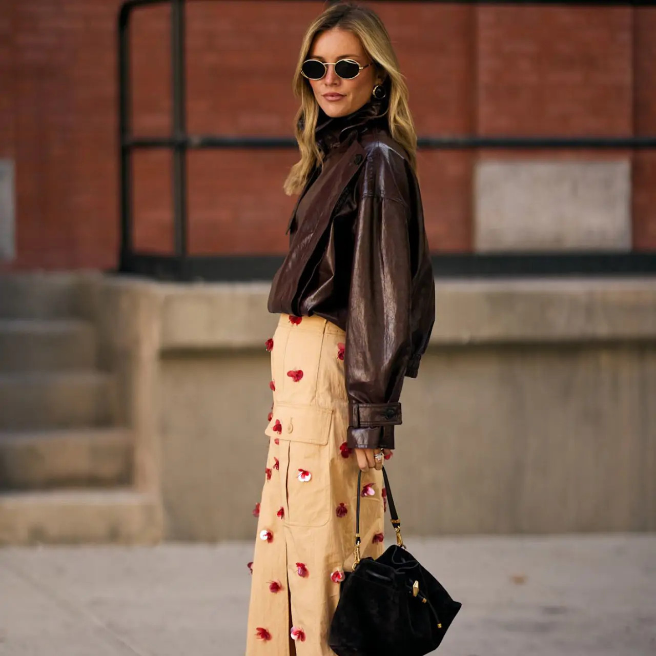 Dramatic Wide-Legs: Off-the-Shoulder Top Meets Flowing Denim Dramatic Wide-Legs: Off-the-Shoulder Top Meets Flowing Denim — Urban Outfitters Outfits 2027