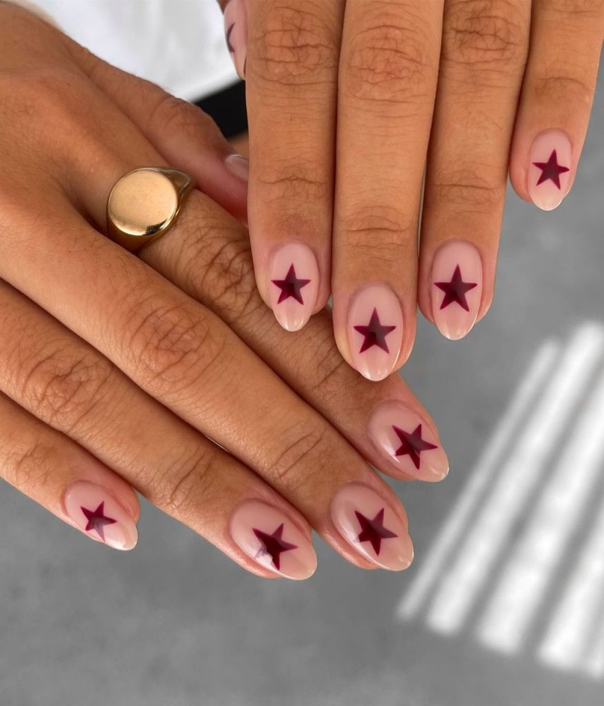 Christmas Winter Visual Idea Christmas Winter Visual Idea — Winter Red Nails 2027