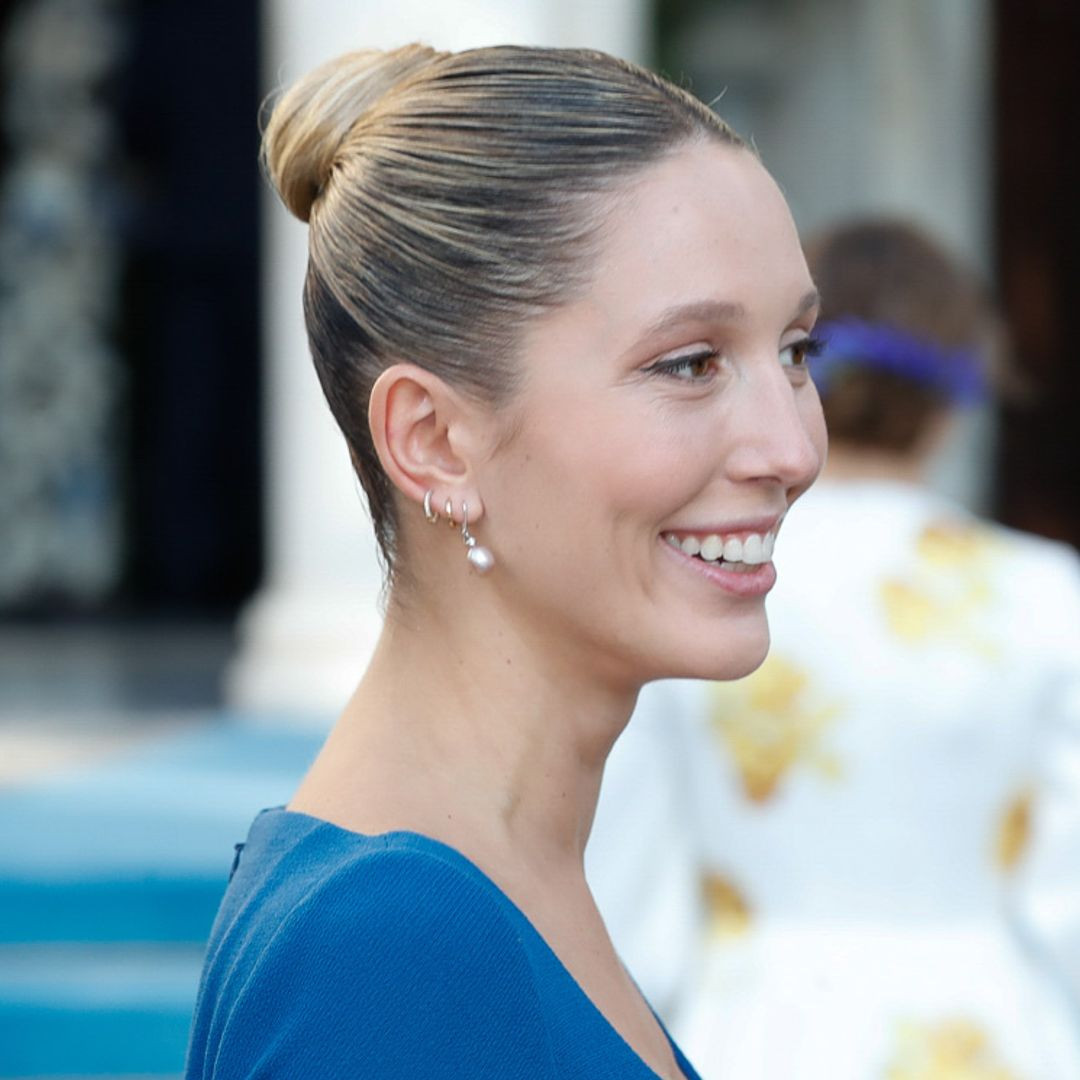 Blonde Visual Idea — Greece Hairstyles 2027