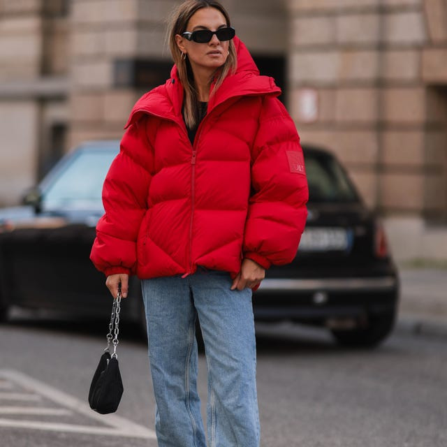Vibrant Red Oversized Puffer with Denim Vibrant Red Oversized Puffer with Denim — Cropped Puffer Outfits 2027