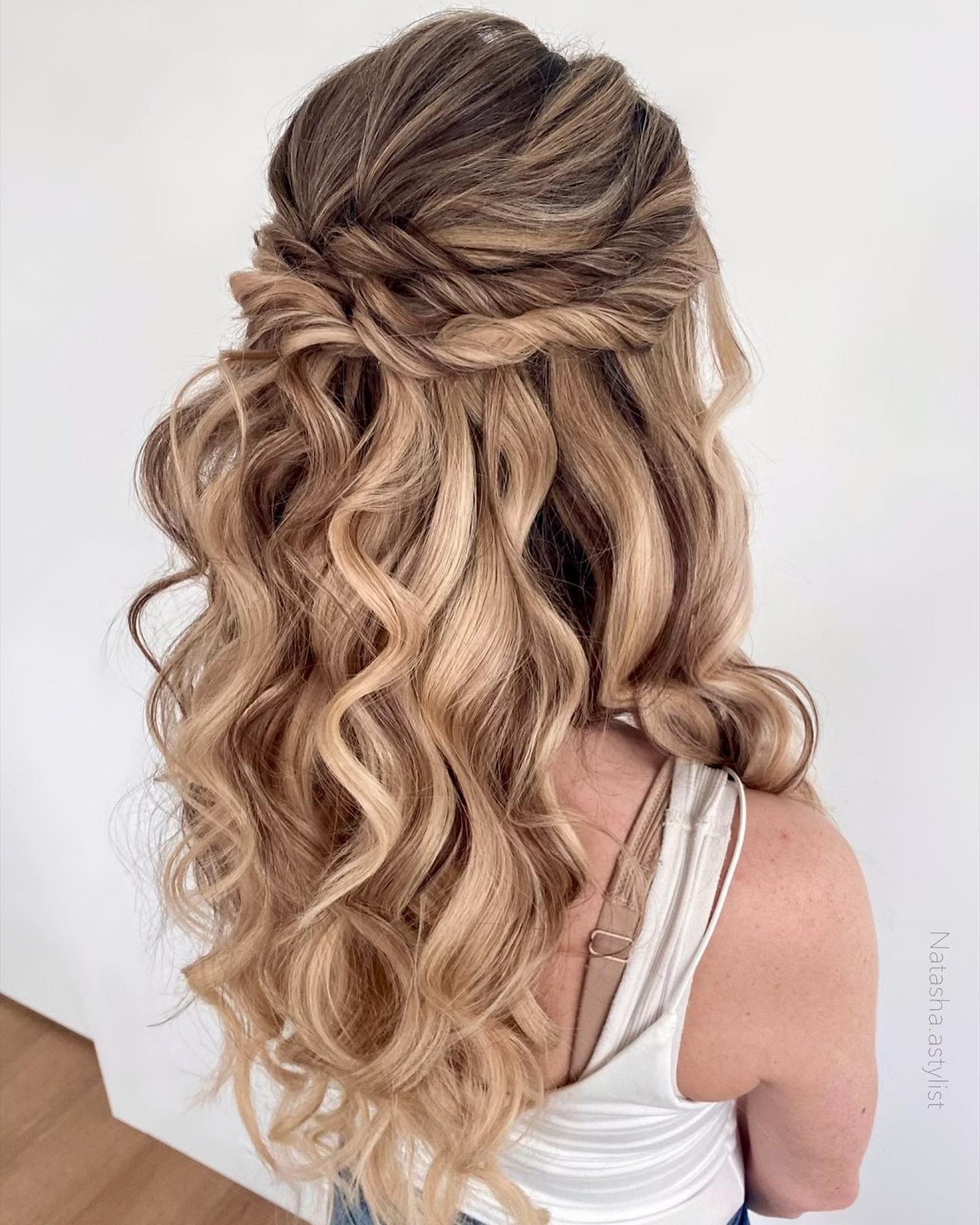 Visual Idea — Prom Hairstyles 2027
