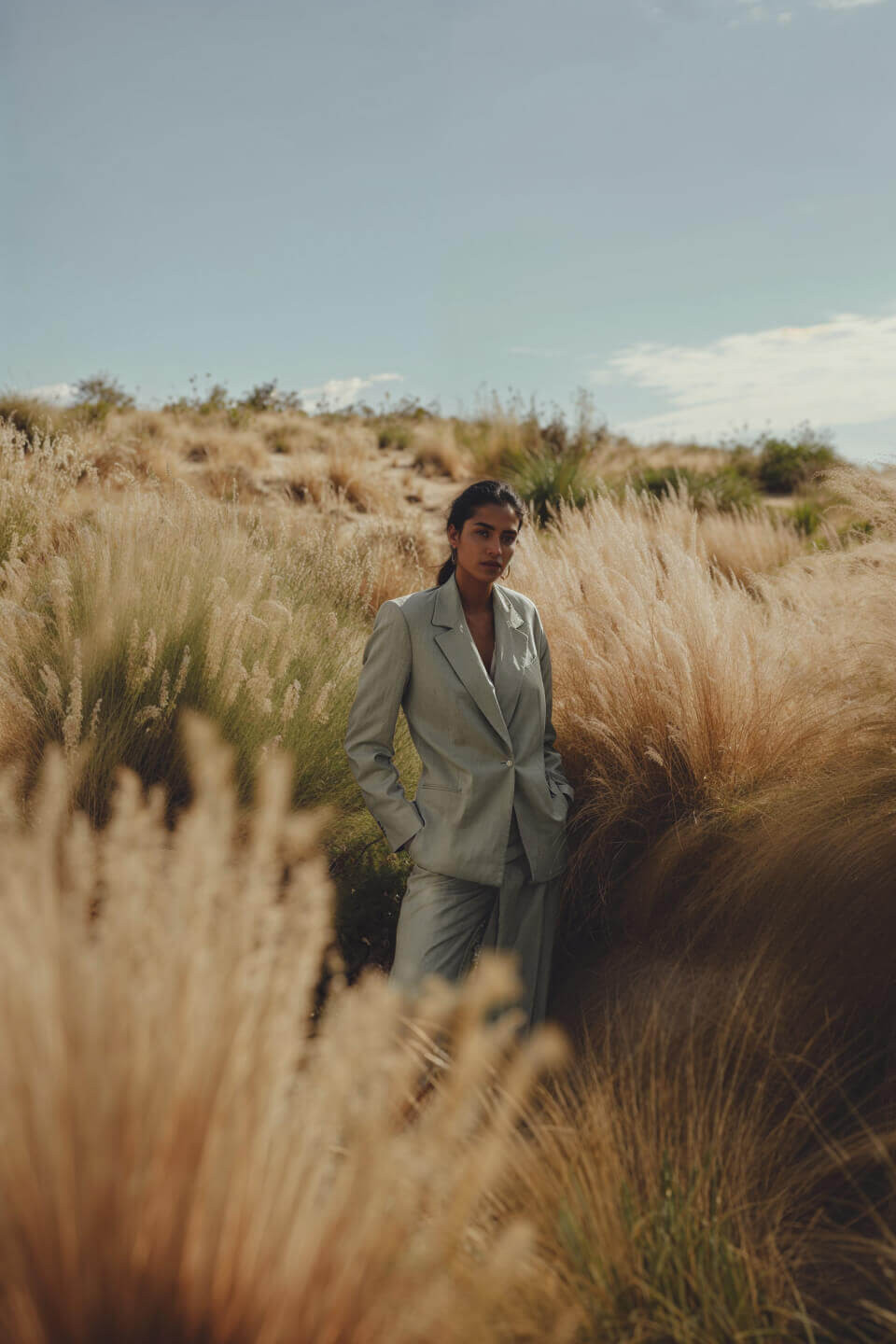 Linen Blazer and Trousers with a V-Neck Top for a Relaxed Ensemble Linen Blazer and Trousers with a V-Neck Top for a Relaxed Ensemble — Savannah Outfits 2027