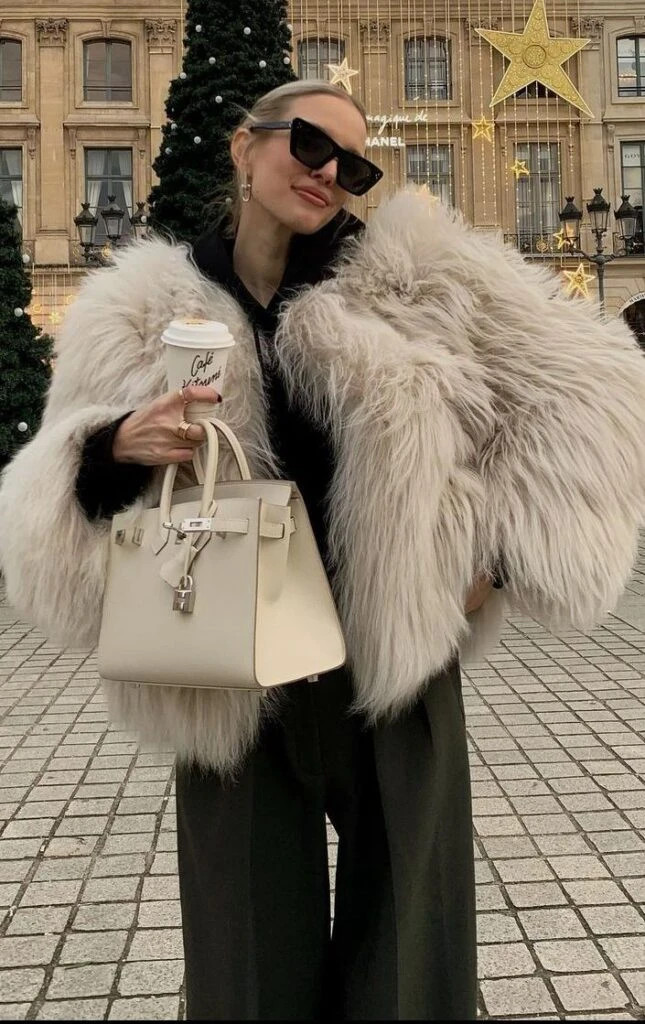Cream Faux Fur Coat with Hooded Sweatshirt Cream Faux Fur Coat with Hooded Sweatshirt — Faux Fur Outfits 2027