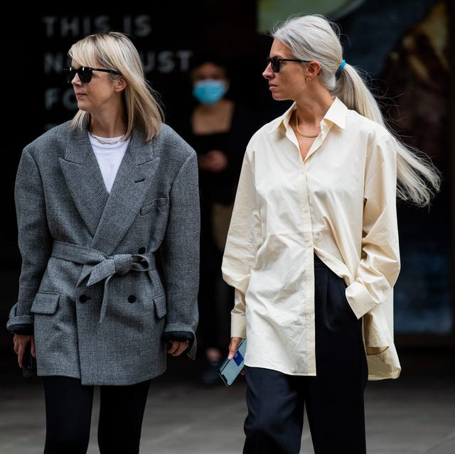 Grey Oversized Blazer as a Chic Layer Over Casual Basics — Winter Everyday Outfits 2027