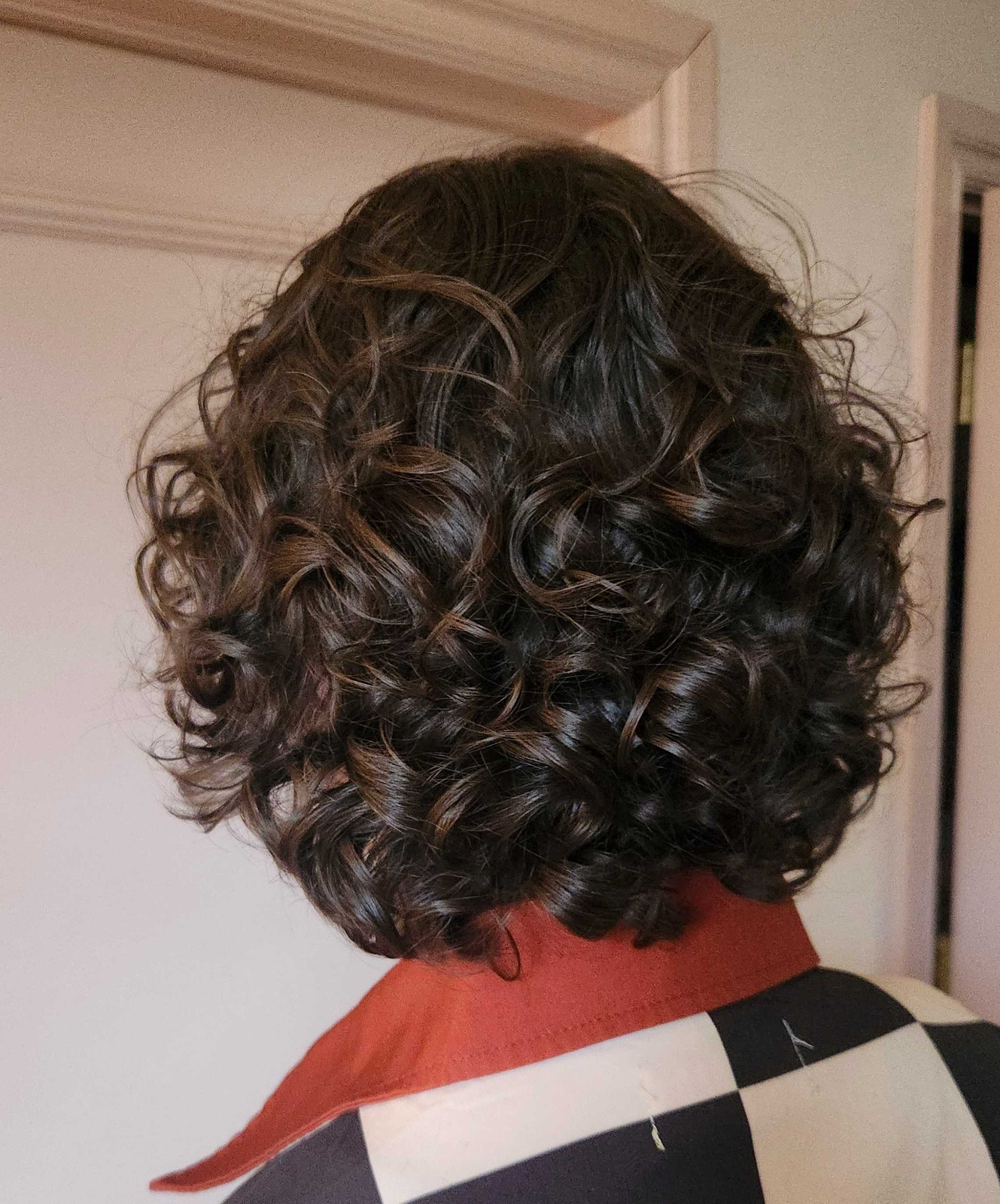 Wavy Visual Idea Wavy Visual Idea — Mahogany Hair 2027