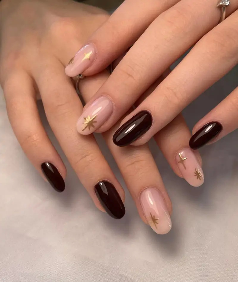 Espresso and Pale Pink Star Accents Ovals — Espresso Nails 2027