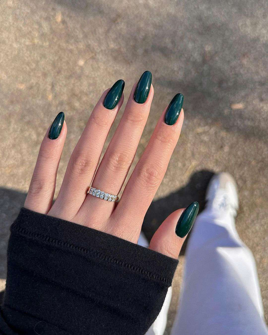 Solid Color Deep Teal Green Glossy Almonds Solid Color Deep Teal Green Glossy Almonds — Dark Nails 2027