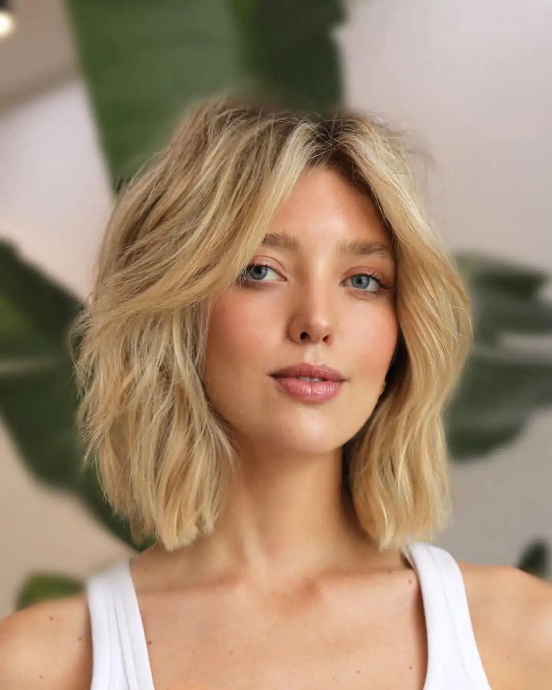 Collarbone Bob With Face-Framing Layers Collarbone Bob With Face-Framing Layers — Modern Bob 2027
