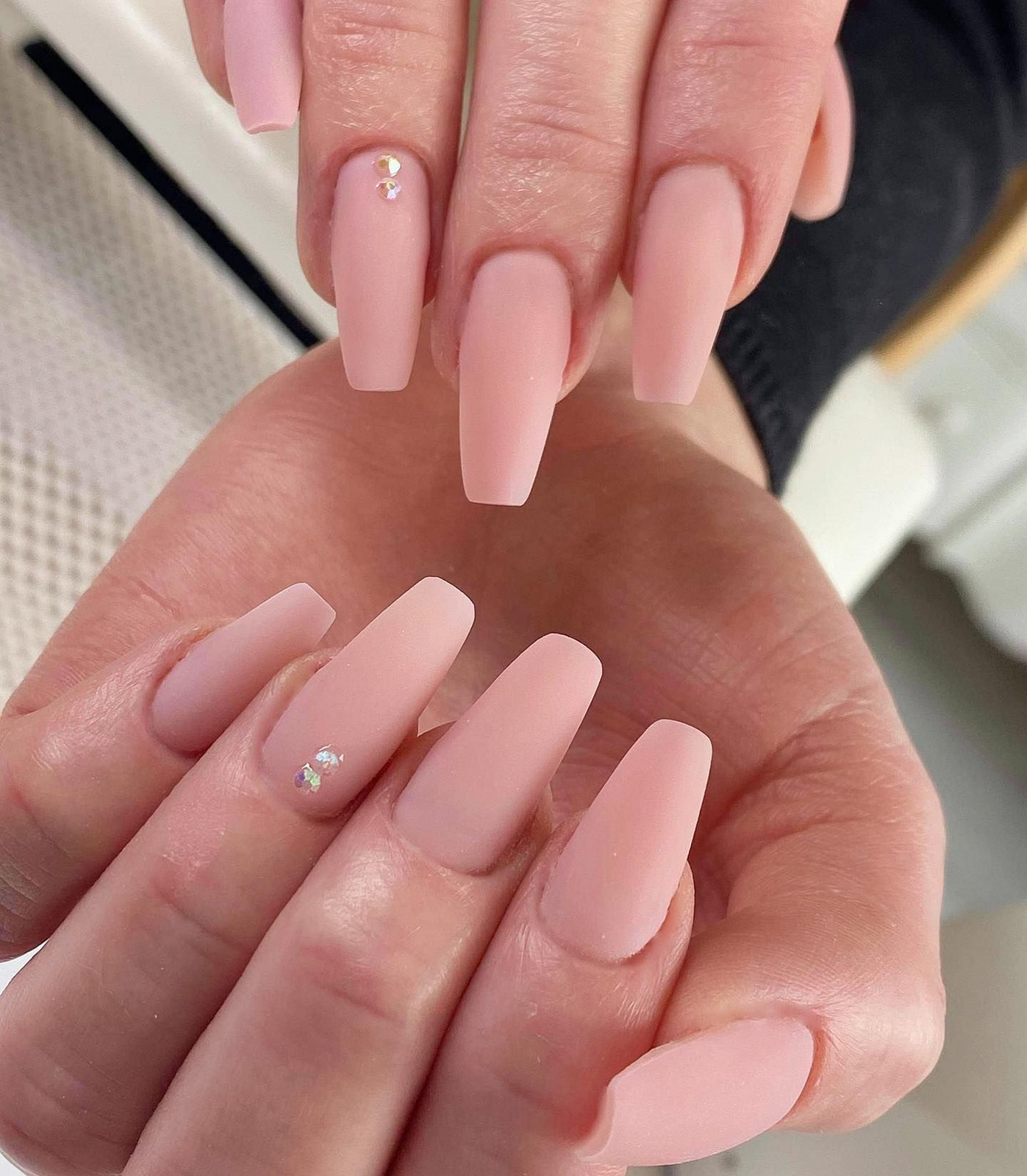 Small Rhinestones On Accent Nails Visual Idea Small Rhinestones On Accent Nails Visual Idea — Matte Nails 2027