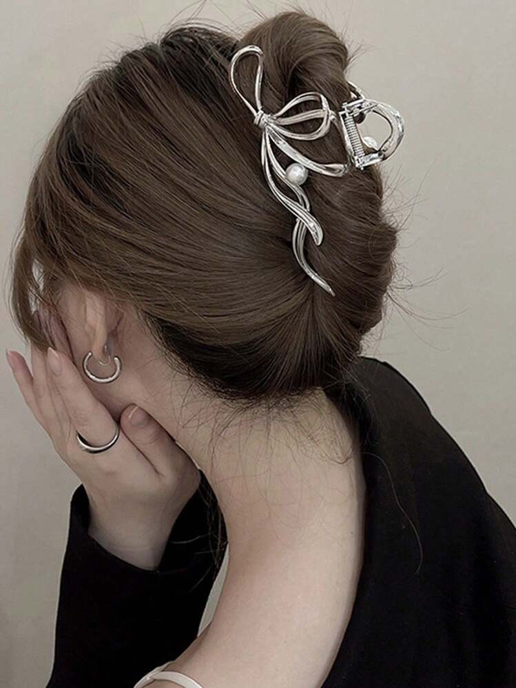 No Bangs Visual Idea — Claw Clip Bun 2027
