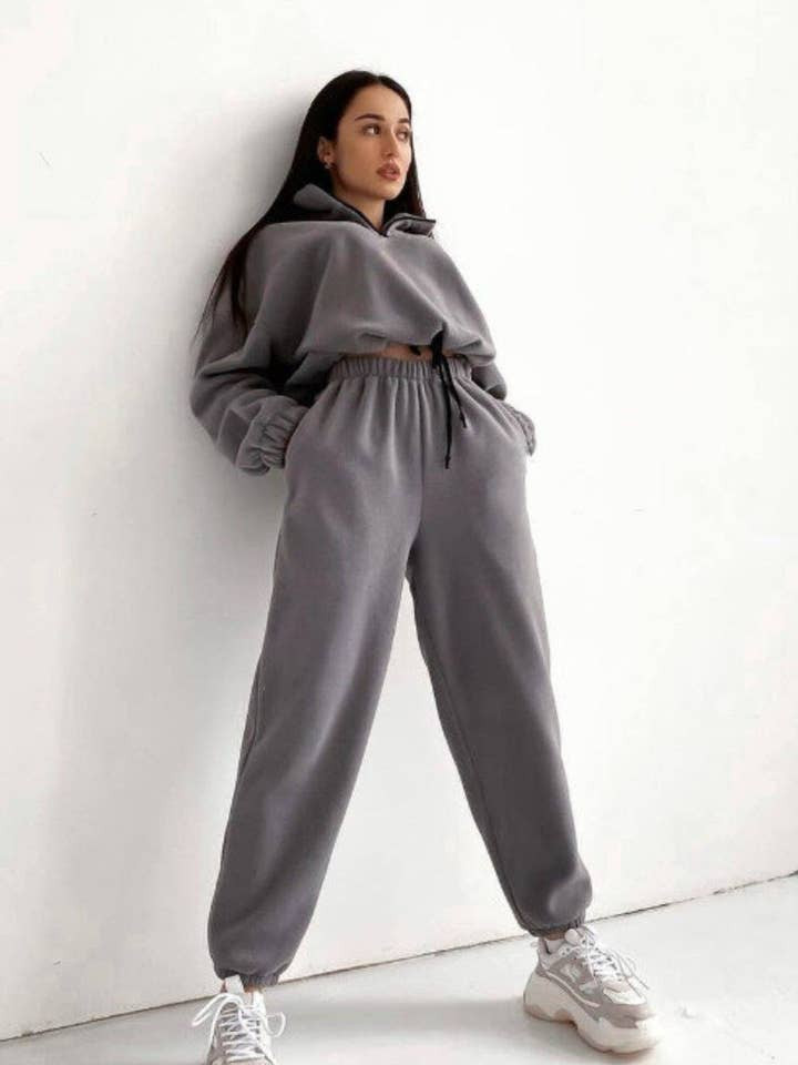 Grey Oversized Fleece Hoodie and Joggers Grey Oversized Fleece Hoodie and Joggers — Fleece Outfits 2027