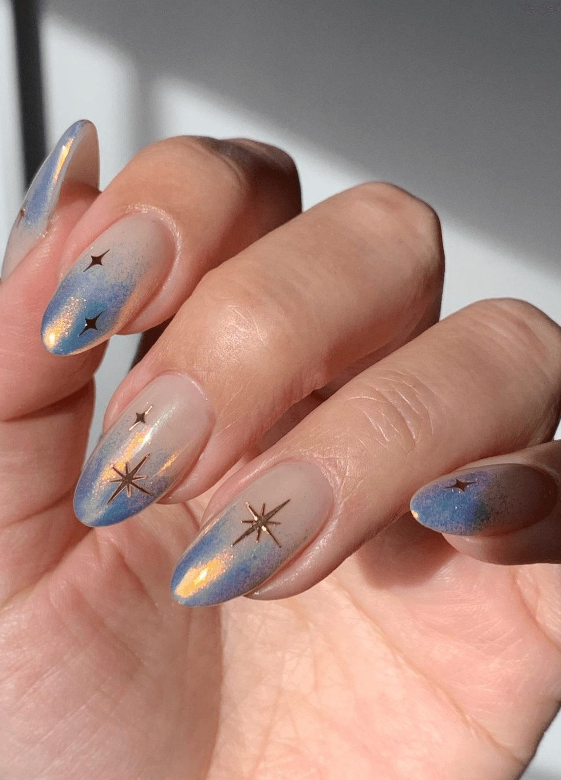 Chrome Iridescent Glossy Visual Idea Chrome Iridescent Glossy Visual Idea — Concert Nails 2027