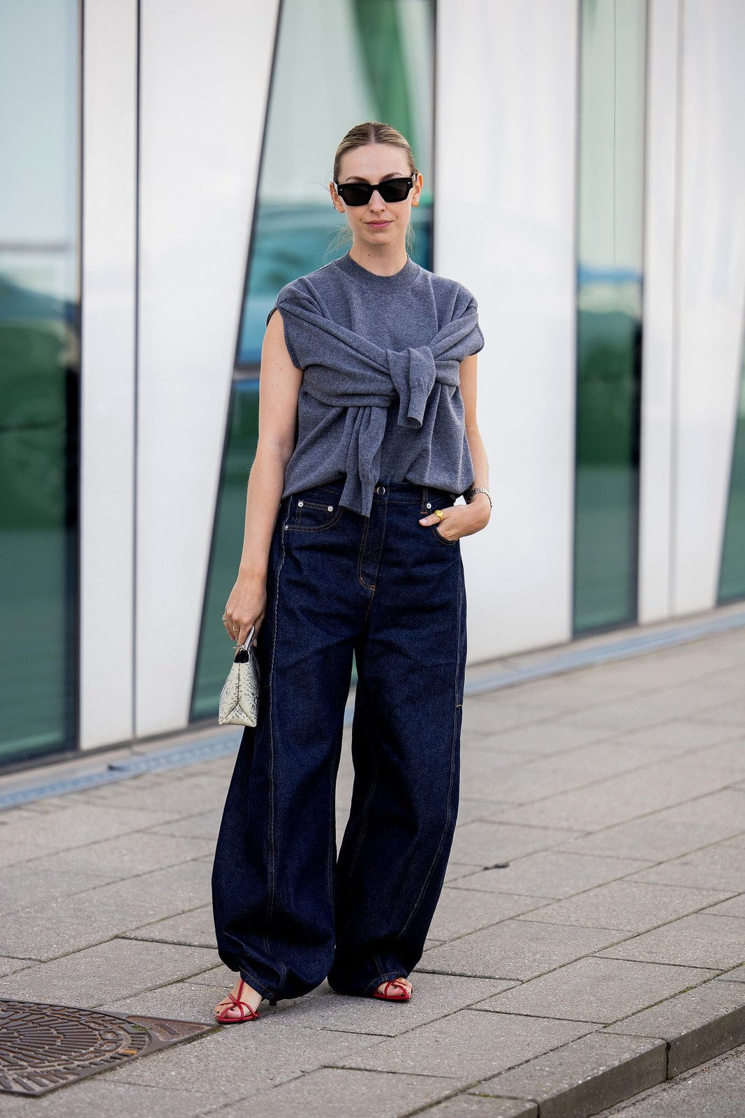 Denim Comfort: Dark Indigo Wide-Leg Jeans with Grey Top and Sweater Denim Comfort: Dark Indigo Wide-Leg Jeans with Grey Top and Sweater — Navy Blue Wide Leg Pants Outfits 2027