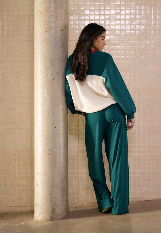 Forest Green Corduroy Trousers with Cable Knit Sweater Forest Green Corduroy Trousers with Cable Knit Sweater — Forest Green Outfits 2027