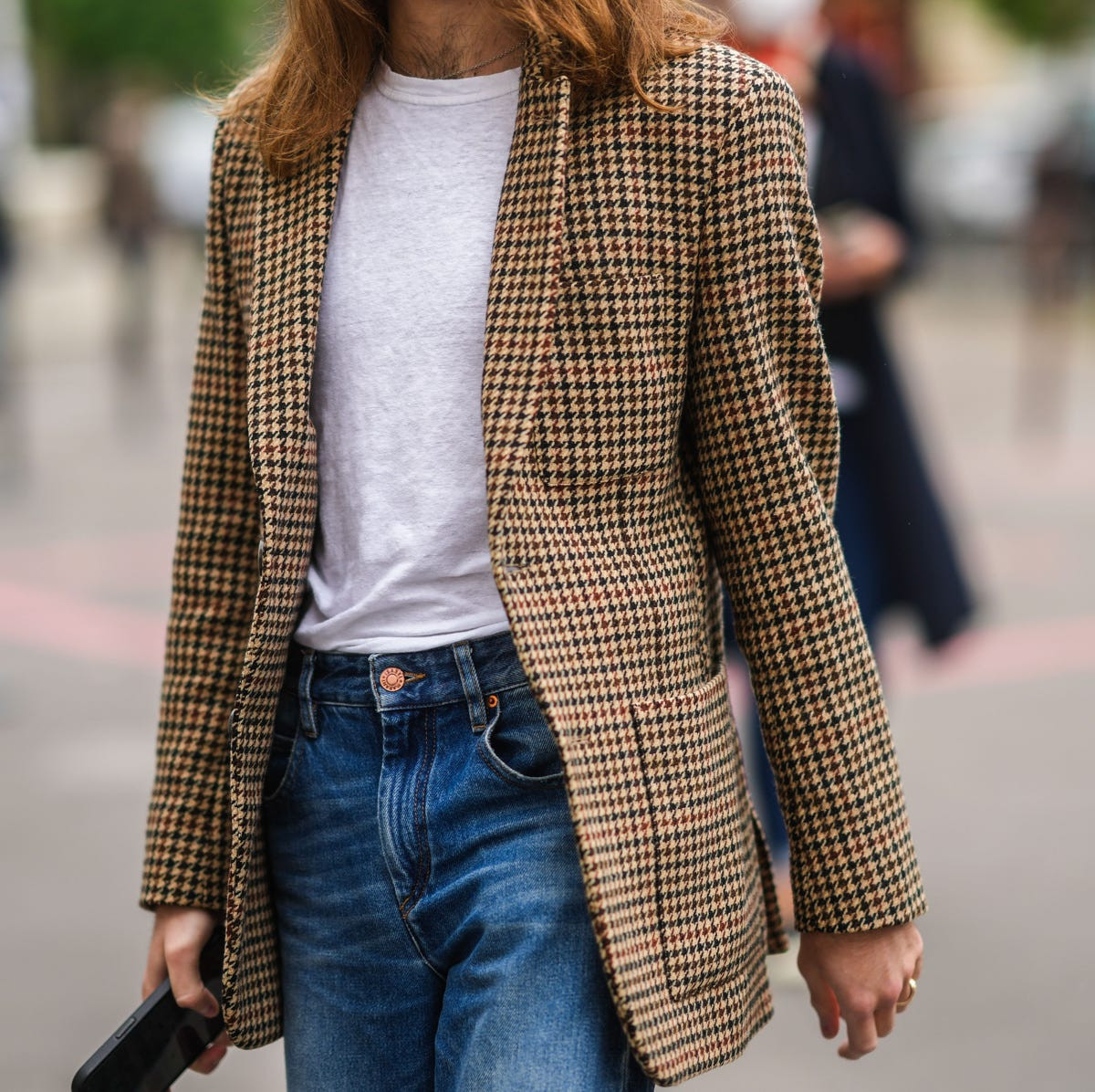 Houndstooth Blazer: A Versatile Layer for Casual and Business Settings Houndstooth Blazer: A Versatile Layer for Casual and Business Settings — Plaid Outfits 2027