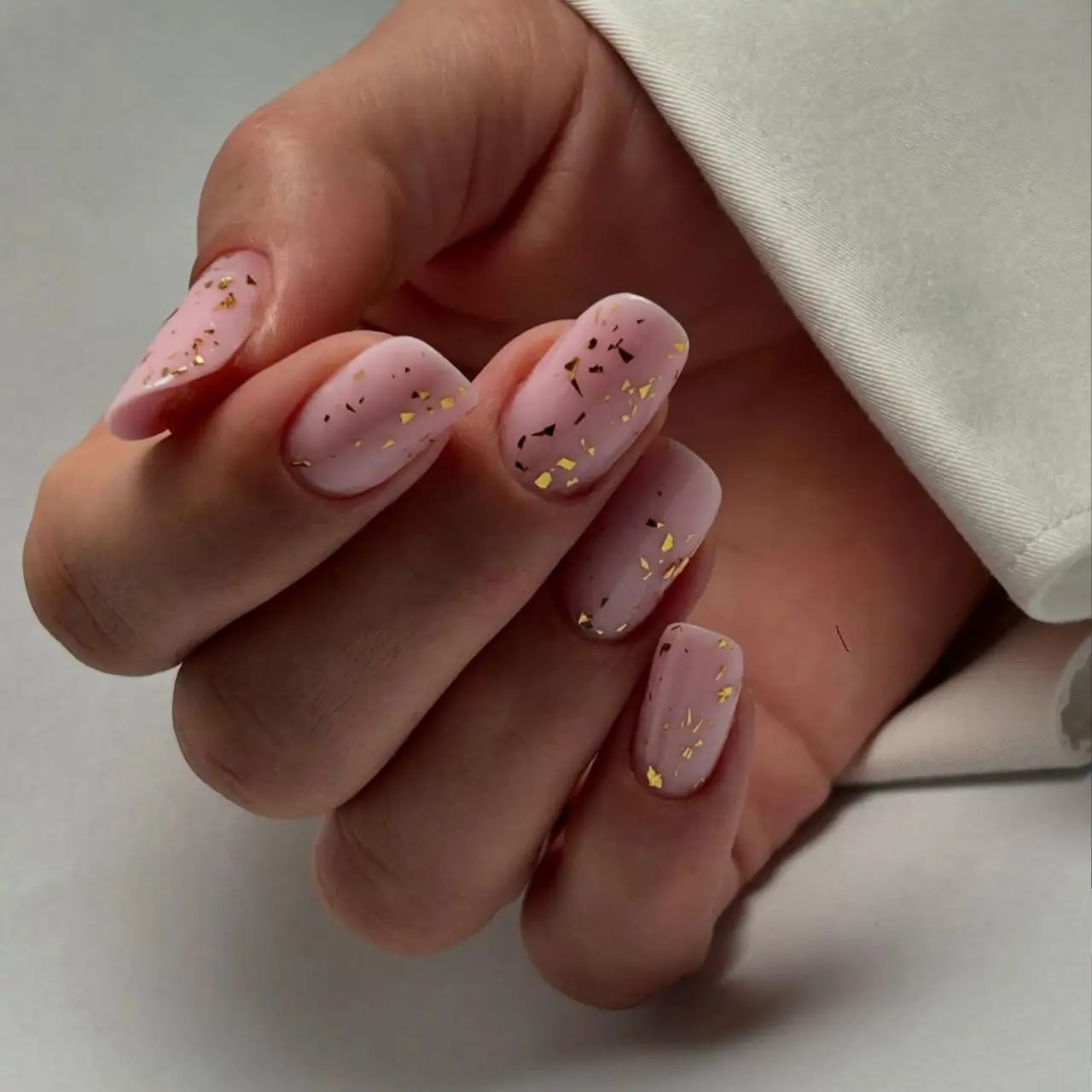 Dusty Rose Gold Flake Square Nails Dusty Rose Gold Flake Square Nails — Dusty Rose Nails 2027